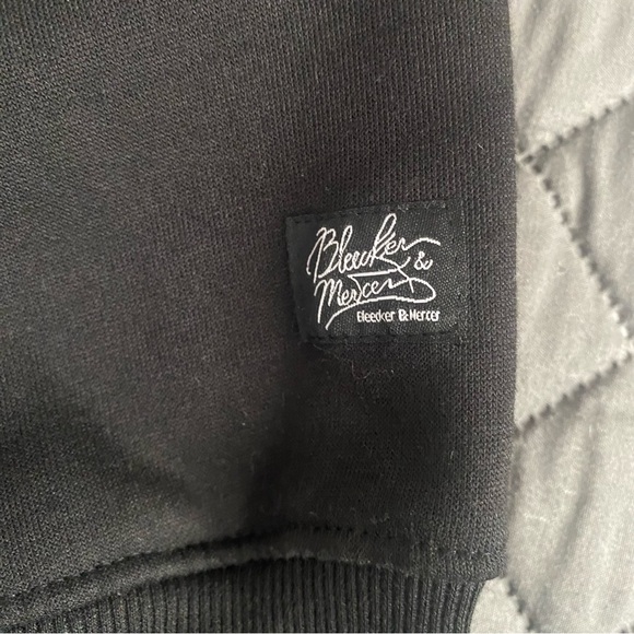 90s, Y2K, Streetwear Boss Bear Embroidered Pullover Crew Neck Sweater Black SZ S - Picture 7 of 9